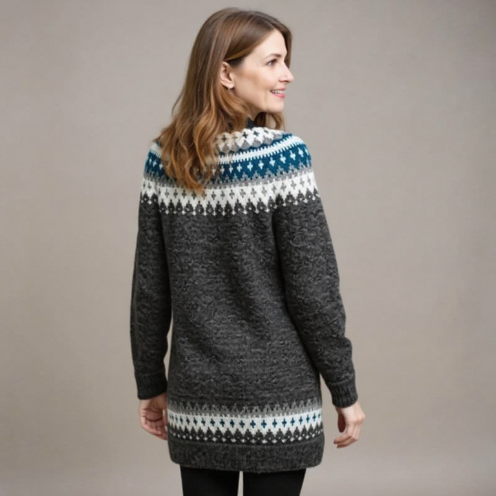 Maude – Long Sweater with Nordic Hem
