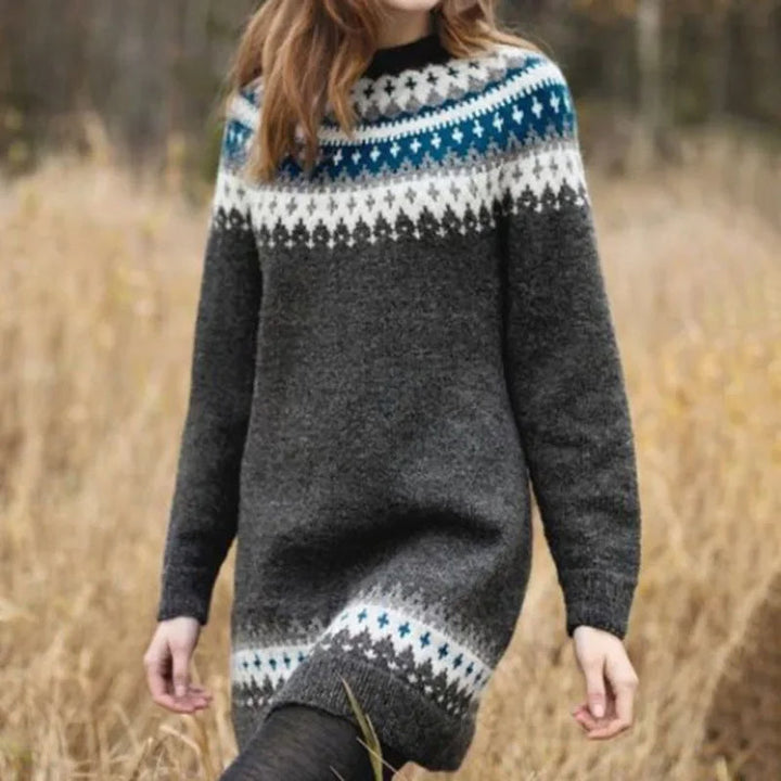 Maude – Long Sweater with Nordic Hem
