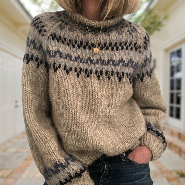 Lena – Sweater with Nordic Yoke in Beige