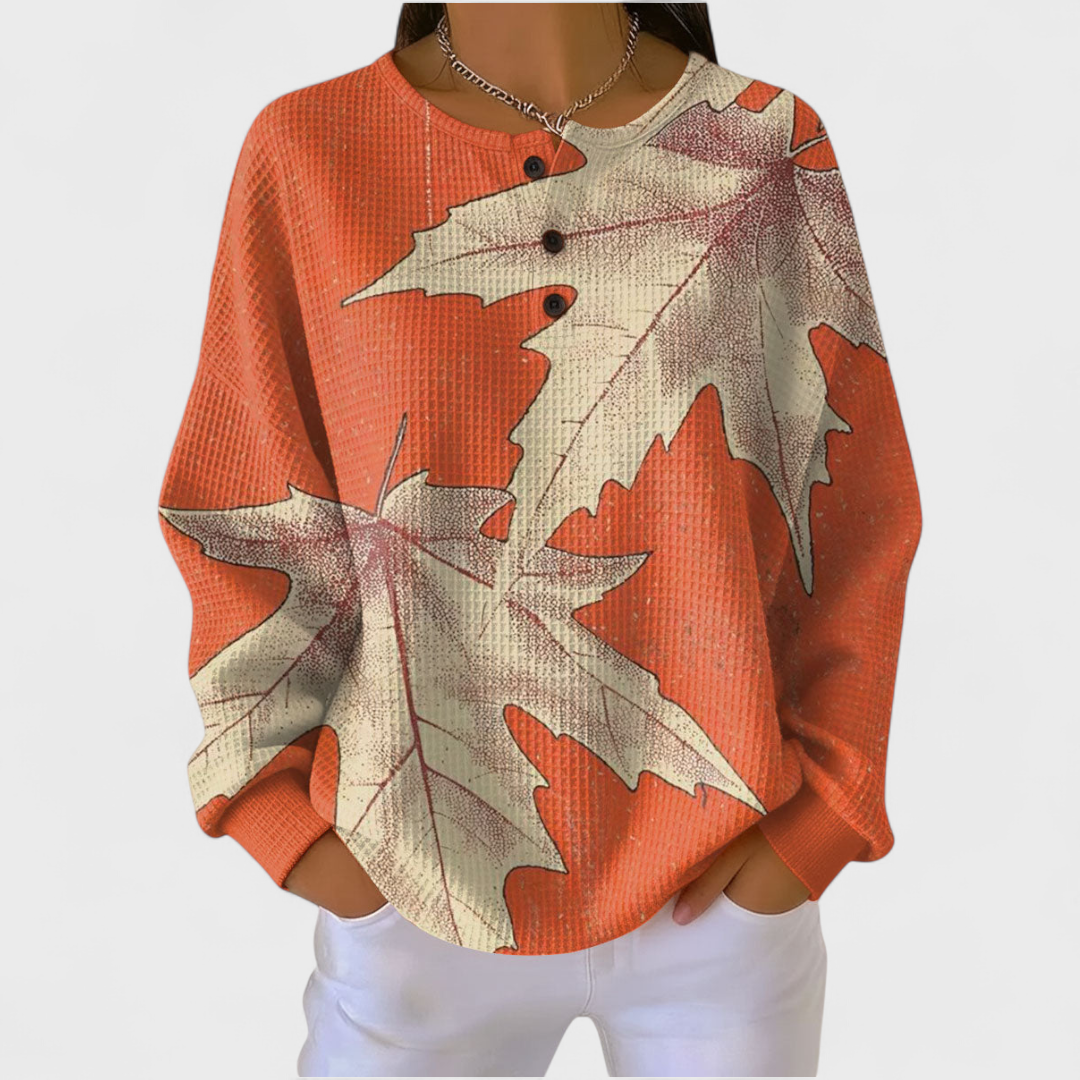 Isla – Sweater with Maple Leaves
