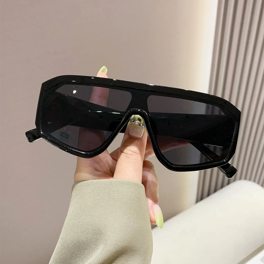 The Yorkville oversized one-piece shield sunglasses, front view