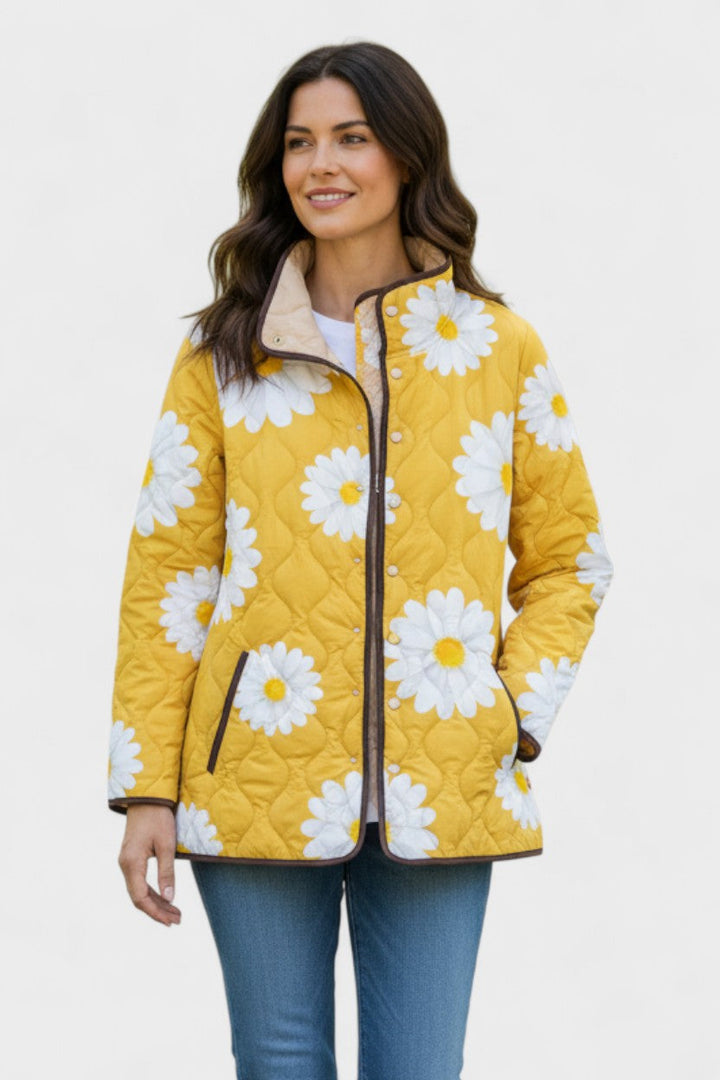 Minnie – Quilted Jacket with Daisies in Yellow
